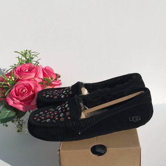 UGG Ansley Stud II Moccasin - Picture 5 of 9